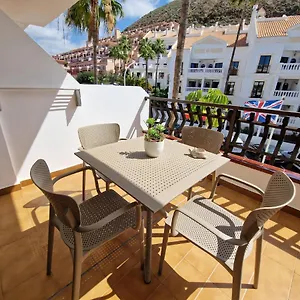 https://apartamento-los-cristianos-tenerife.in-canary-islands.com